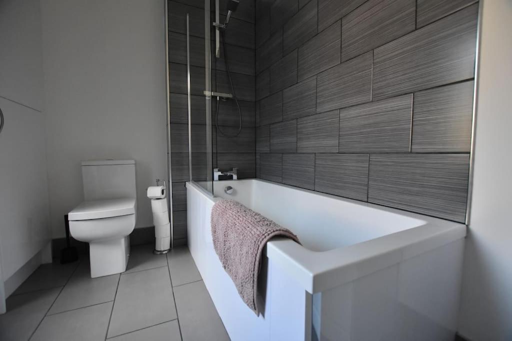 Apex Living Ne - Beachville House 4 Beds Free Parking Sunderland  Buitenkant foto